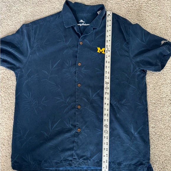 Tommy Bahama Navy Silk Tropical Button Down Shirt Michigan M Logo XL - Picture 8 of 8